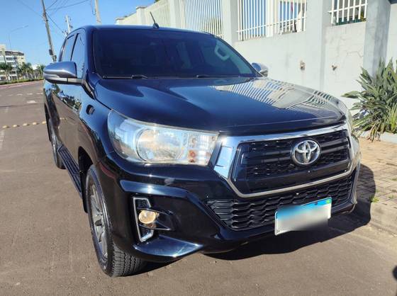 TOYOTA HILUX 2.8 SRV 4X4 CD 16V DIESEL 4P AUTOMÁTICO TOYOTA HILUX 2.8 SRV 4X4 CD 16V DIESEL 4P AUTOMÁTICO